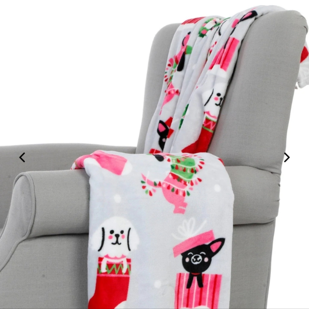 Just In.... Betsey Johnson 50x70 Christmas Plush Throw Blanket
